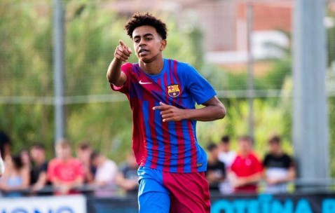 10亿欧违约金+1.8亿身价！17岁亚马尔当选西甲最佳U23，未来何去何从？