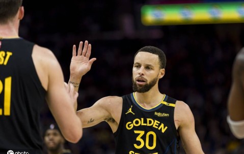 库里将与球队在迈阿密会合 有机会对阵热火时复出