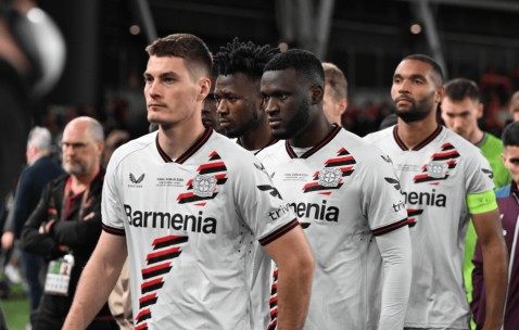 德甲联赛激战正酣，海登海姆与埃尔沃斯堡的交锋备受瞩目。一场战术智慧与球员实力的全方位较量