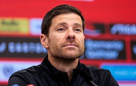 皇马换帅倒计时，阿隆索拒绝拜仁利物浦，只为接伯纳乌的电话